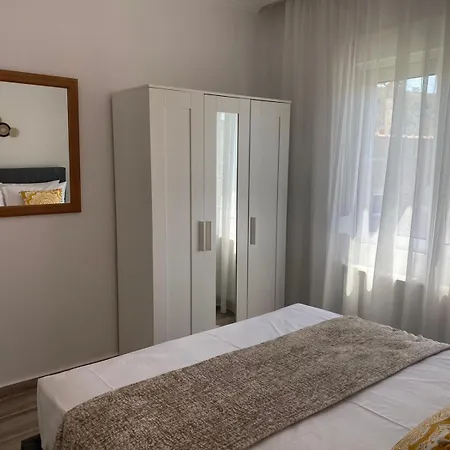 Luna Nera * Skála Sotíros